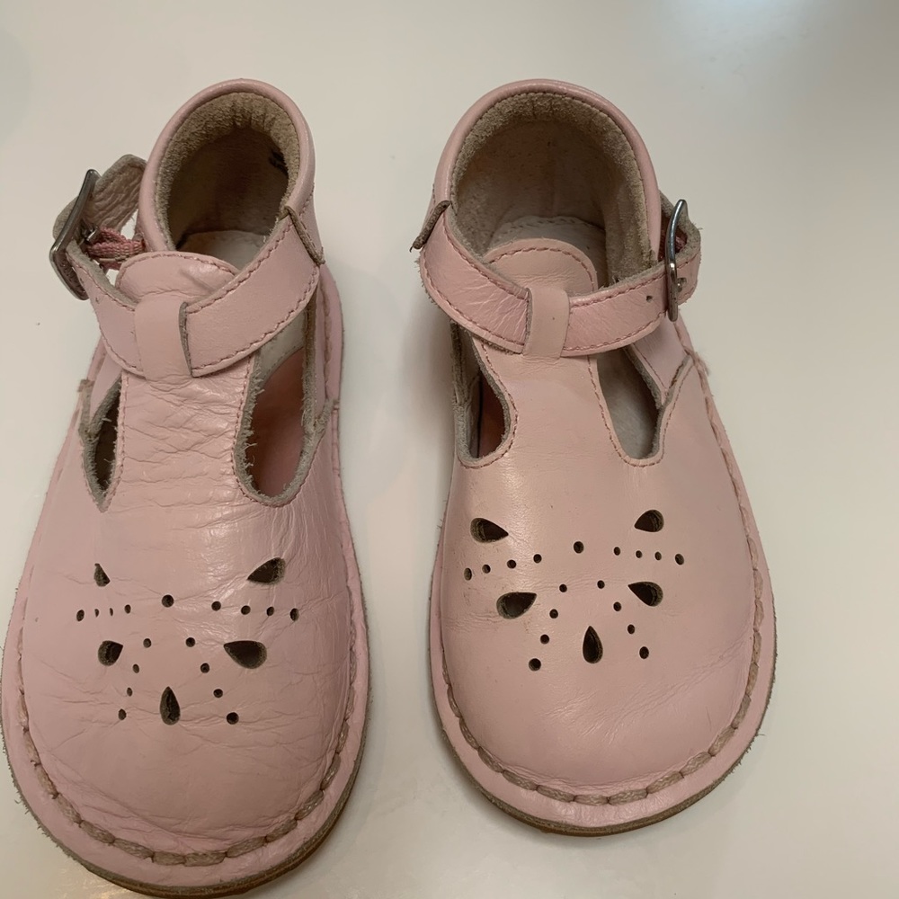 Cole Haan  leather baby shoes